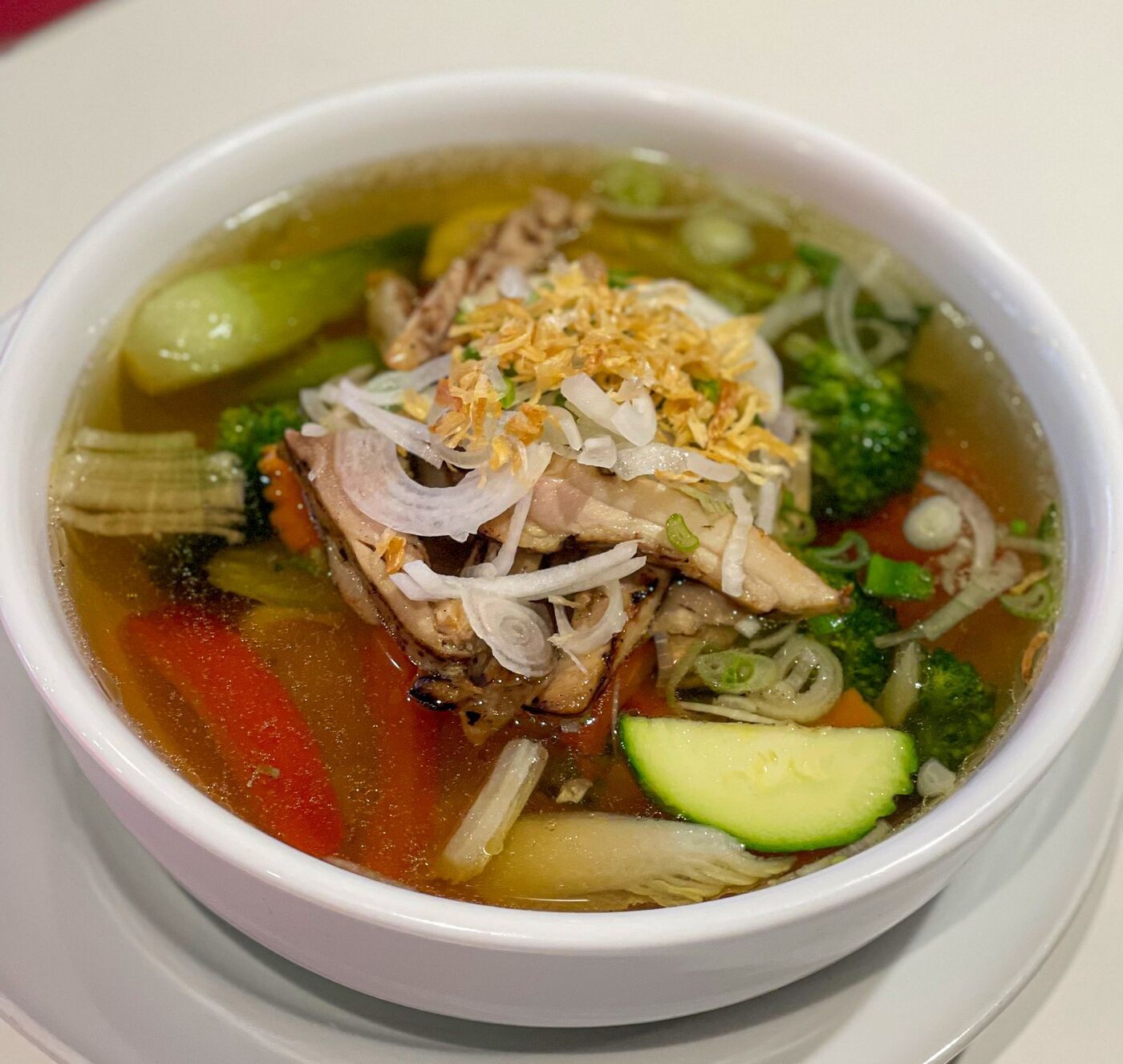 Soupe tonkinoise au poulet grillé